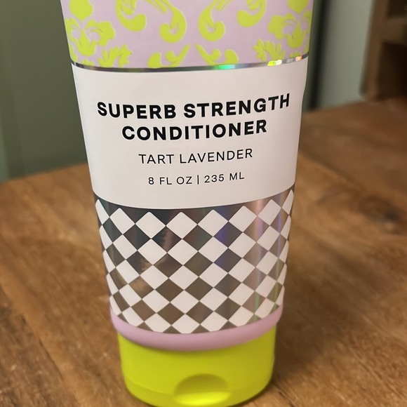 Refreshments Superb Strength Conditioner - Picture 2 of 3